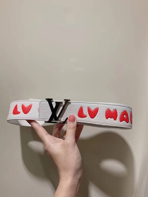 루이비통 LV MADE 리버서블 벨트 40MM