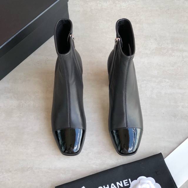 샤넬 투톤 앵클 부츠 5cm