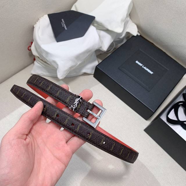 생로랑 여성 가죽 벨트 20mm