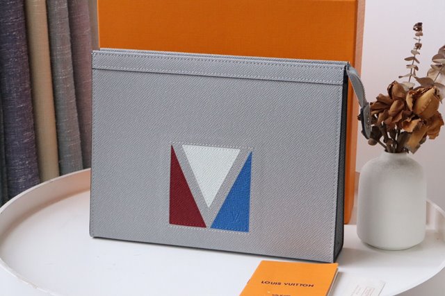 루이비통 포쉐트 보야주 MM 클러치 파우치 M59147