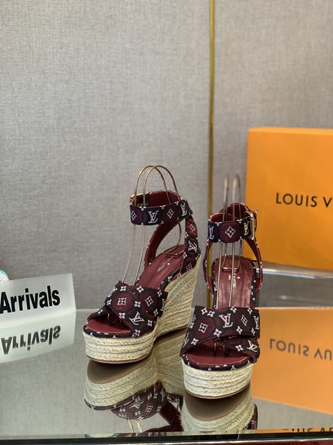 루이비통 여성 웨지 샌들 힐 10cm