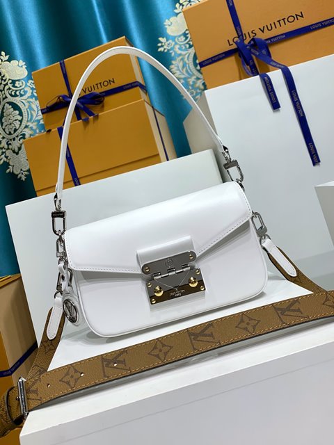 루이비통 스윙 Swing M20395