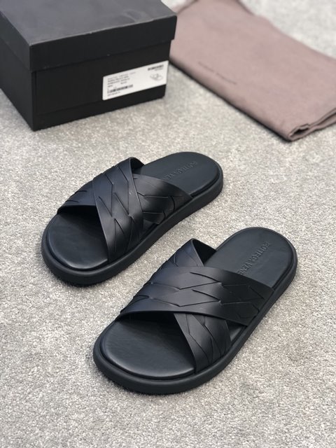보테가 베네타 남성 슬리퍼