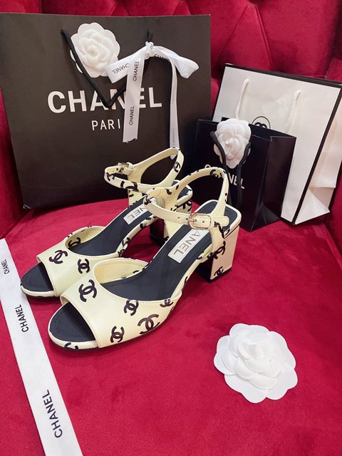 샤넬 CC 로고 프린티드 힐 샌들 6.5cm