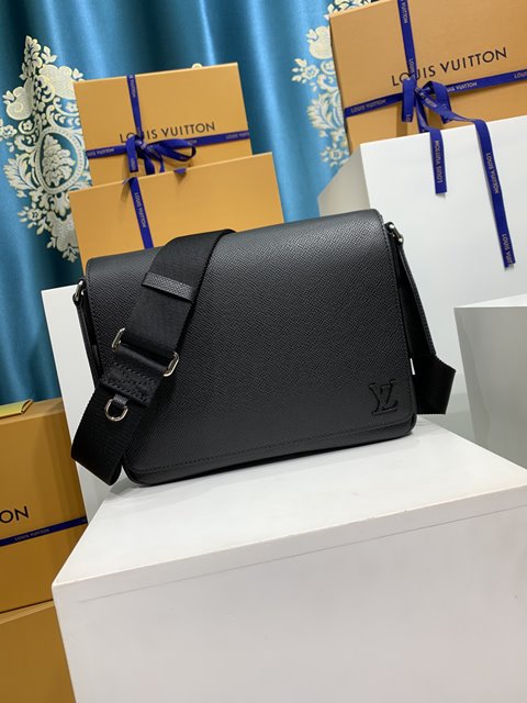 루이비통 디스트릭트 PM M30850
