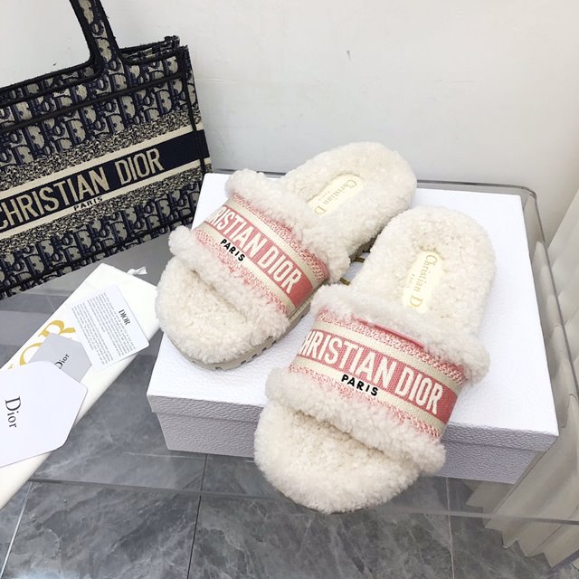 디올 쉐무아 CHEZ MOI 뮬 슬리퍼