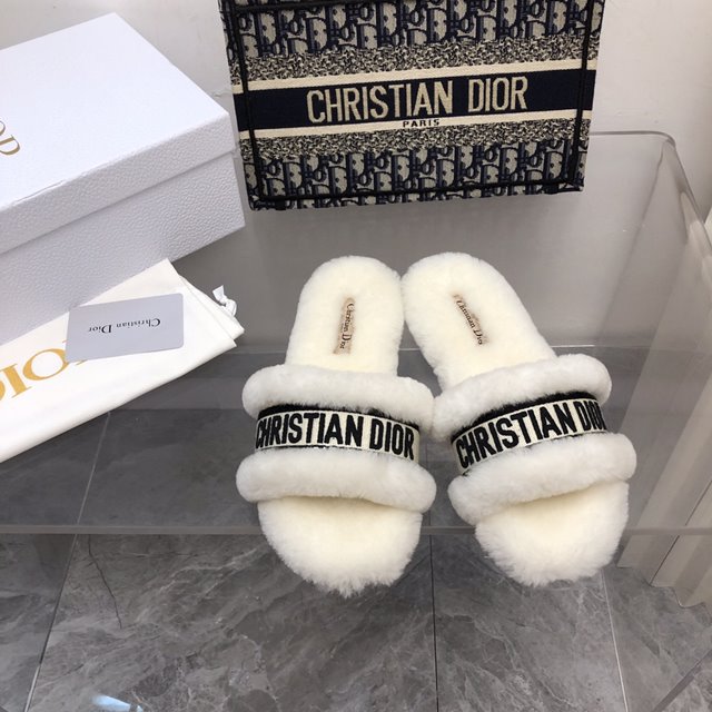 디올 쉐무아 CHEZ MOI 뮬 슬리퍼