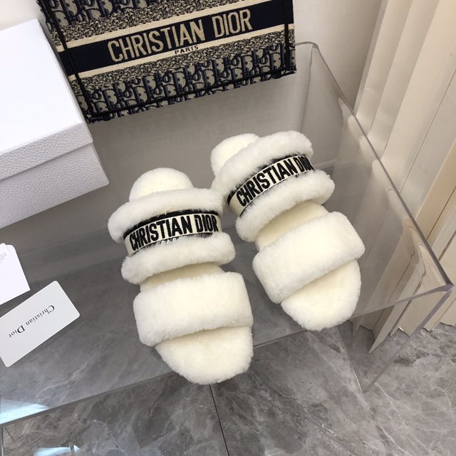 디올 쉐무아 CHEZ MOI 뮬 슬리퍼