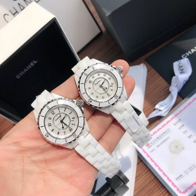 샤넬 J12 오토메틱 워치 33mm 2칼라
