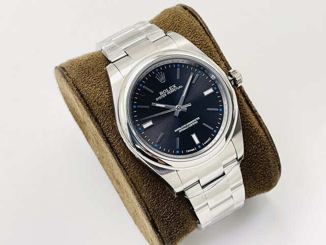 로렉스 오이스터 퍼페츄얼 39MM 114300