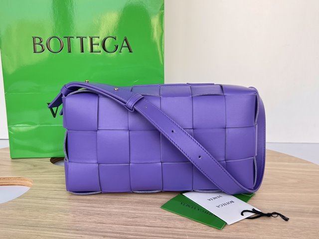 보테가 베네타 브릭 카세트 숄더백 709360