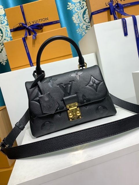 루이비통 마들렌 MADELEINE BB M45977