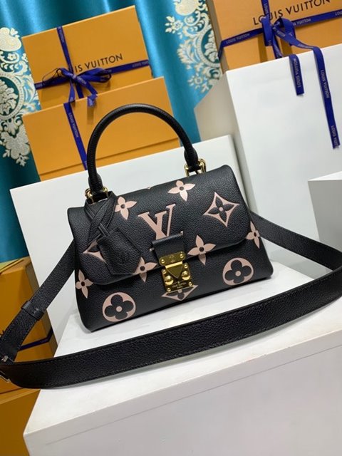 루이비통 마들렌 MADELEINE BB M45978