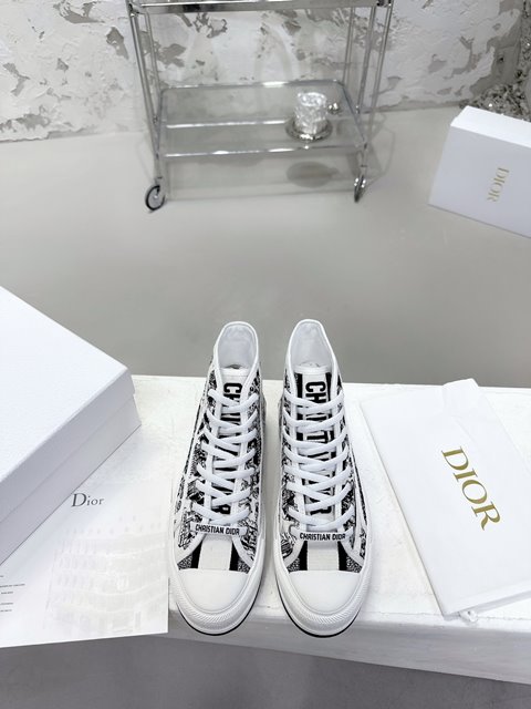 디올 WALK'N'DIOR 하이탑 플랫폼 여성 스니커즈 KCK382POB