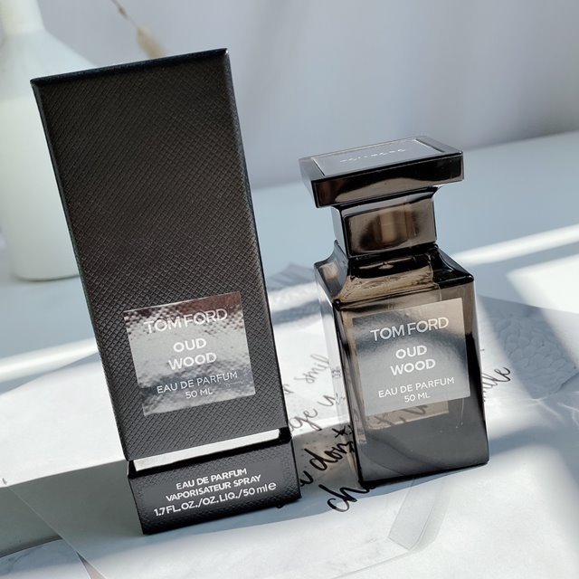 톰포드 Tom Ford Oud Wood EDP 50ml