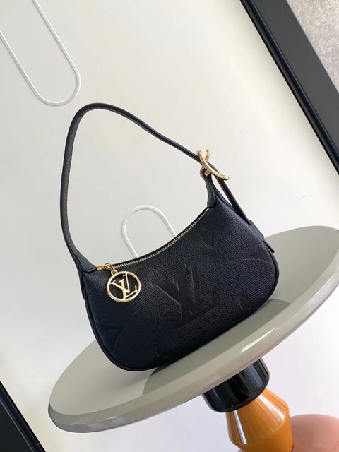 루이비통 미니 문 Mini Moon M82391