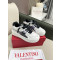 발렌티노 원 스터드 ONE STUD XL 나파 가죽 로우탑 스니커즈 3Y0S0G37XTM