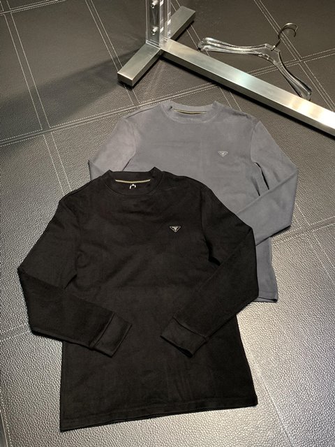 프라다 남성 기모 긴팔티 2칼라