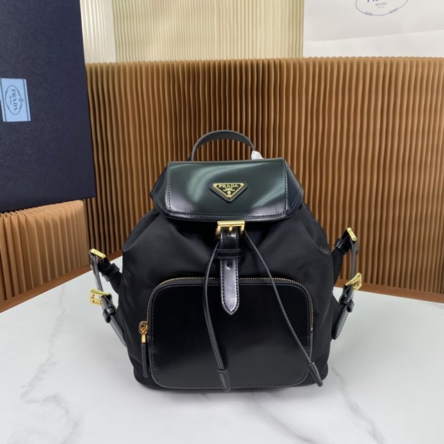 프라다 리나일론 브러시드 가죽 백팩 1BZ074