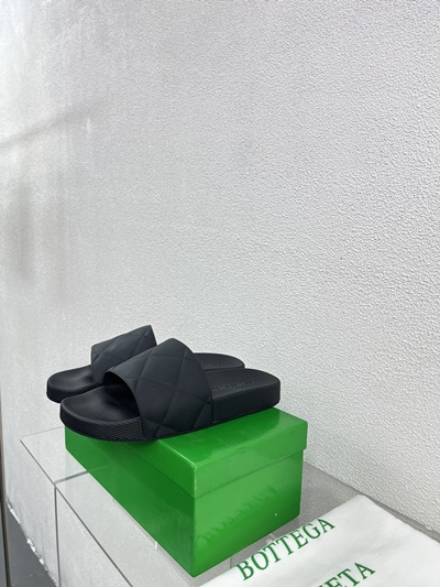 보테가 베네타 슬라이드 샌들 슬리퍼