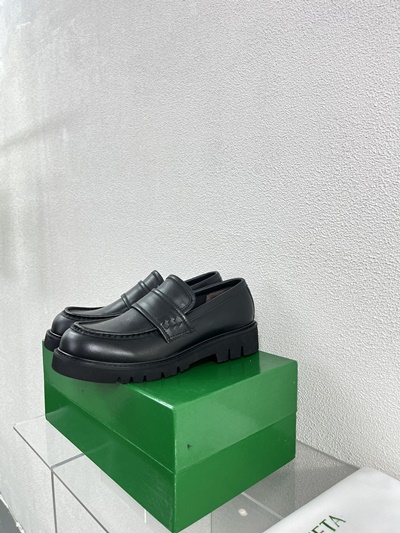 보테가 베네타 해드독 로퍼 763711