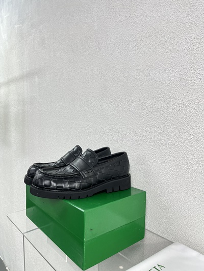 보테가 베네타 해드독 로퍼 764508