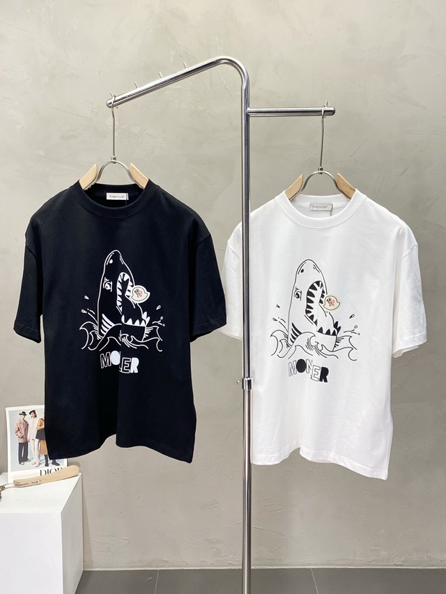 몽클레어 반팔 티셔츠 2칼라