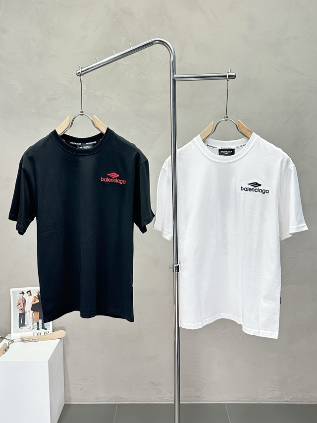 발렌시아가 반팔 티셔츠 2칼라