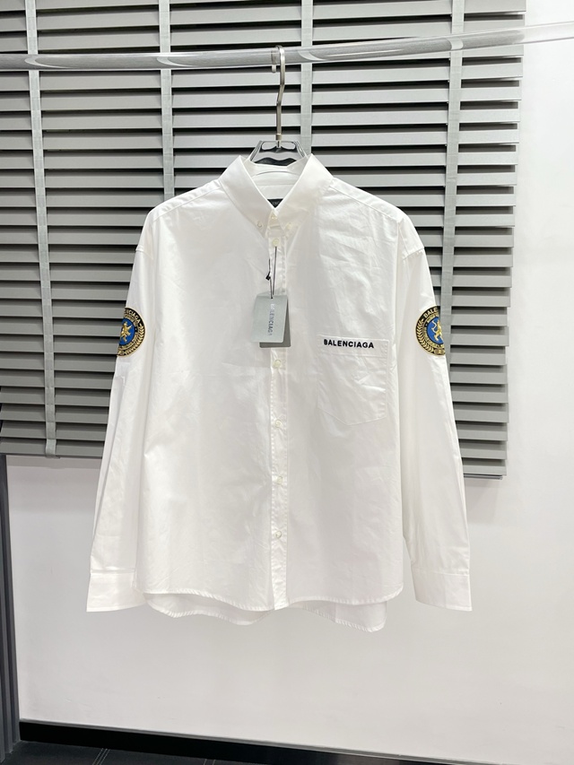 발렌시아가 긴팔 셔츠 남방