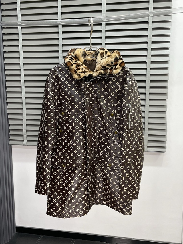 루이비통 모노그램 롱 코트 가죽 재킷