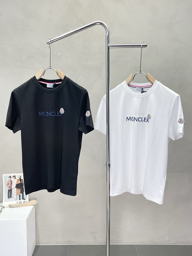 몽클레어 반팔 티셔츠 2칼라