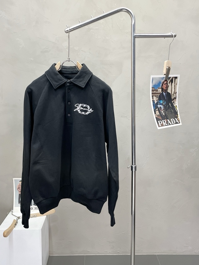 지방시 폴로 카라 긴팔티