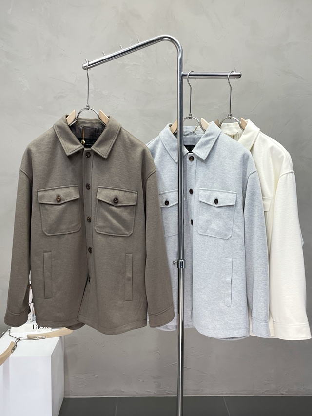 로로피아나 스웨이드 재킷 코트 아우터 2칼라