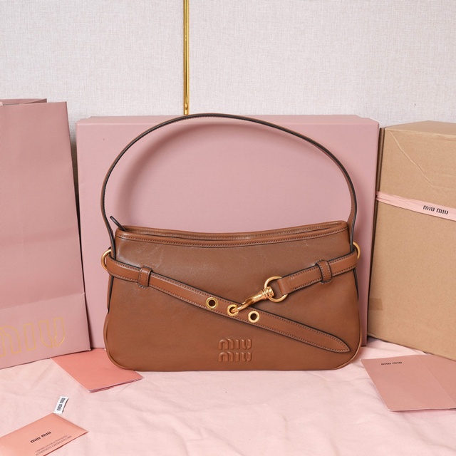 미우미우 아방튀르 AVENTURE 숄더백 5BC182