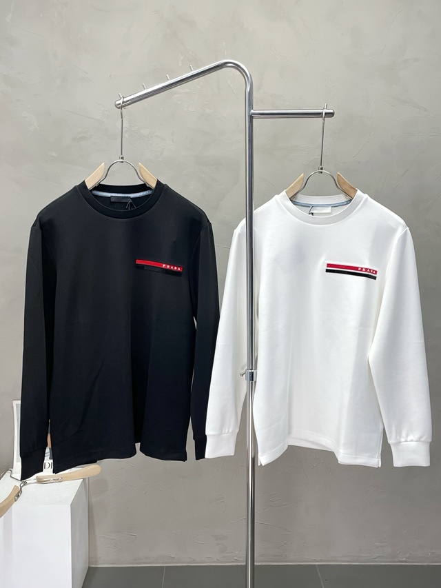 프라다 라운드 긴팔티 2칼라