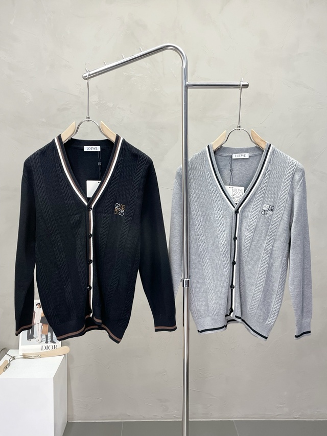 로에베 브이넥 가디건 2칼라