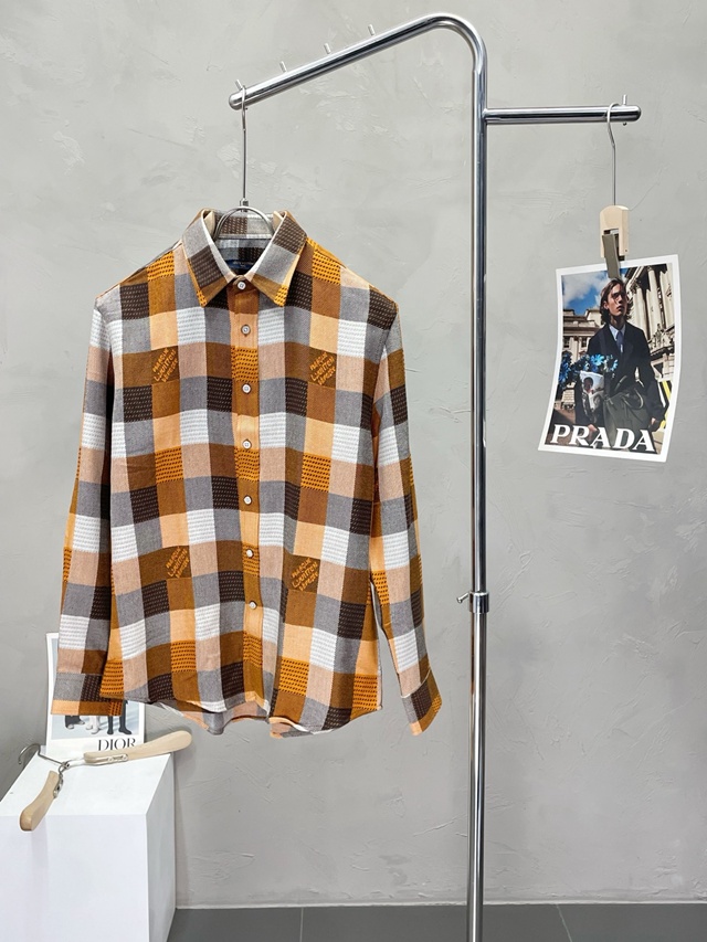 루이비통 버튼 다운 롱 슬리브드 플란넬 셔츠 1AFXSJ