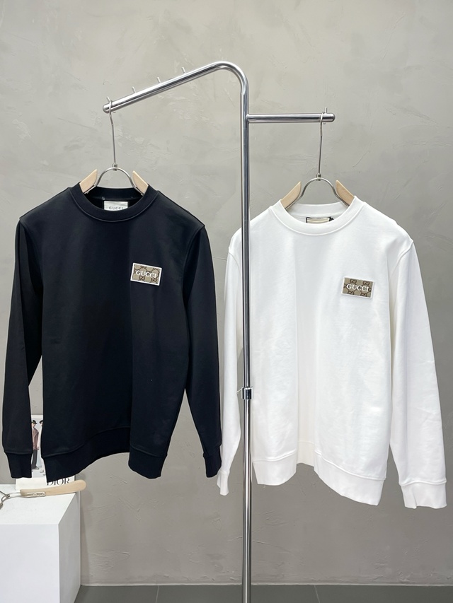 구찌 스웨트셔츠 맨투맨 라운드티 2칼라