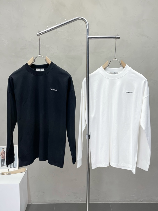 몽클레어 라운드 긴팔티 2칼라