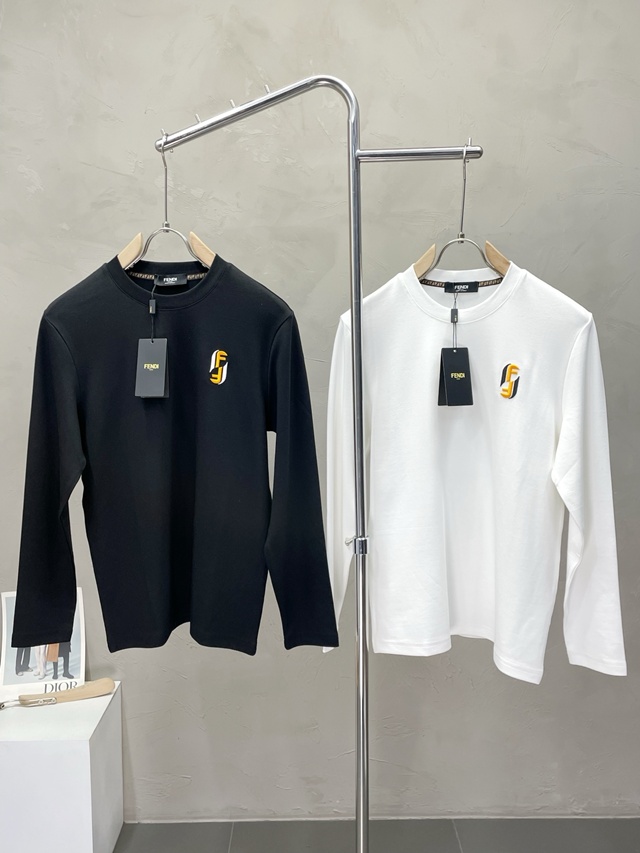 펜디 라운드 긴팔티 2칼라