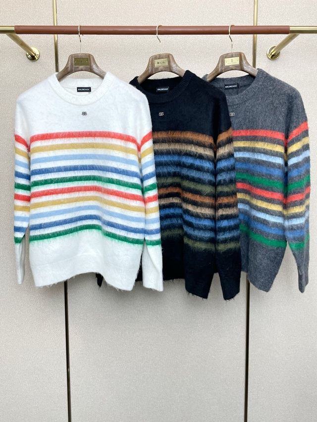 발렌시아가 스트라이프 스웨터 크루넥 3칼라