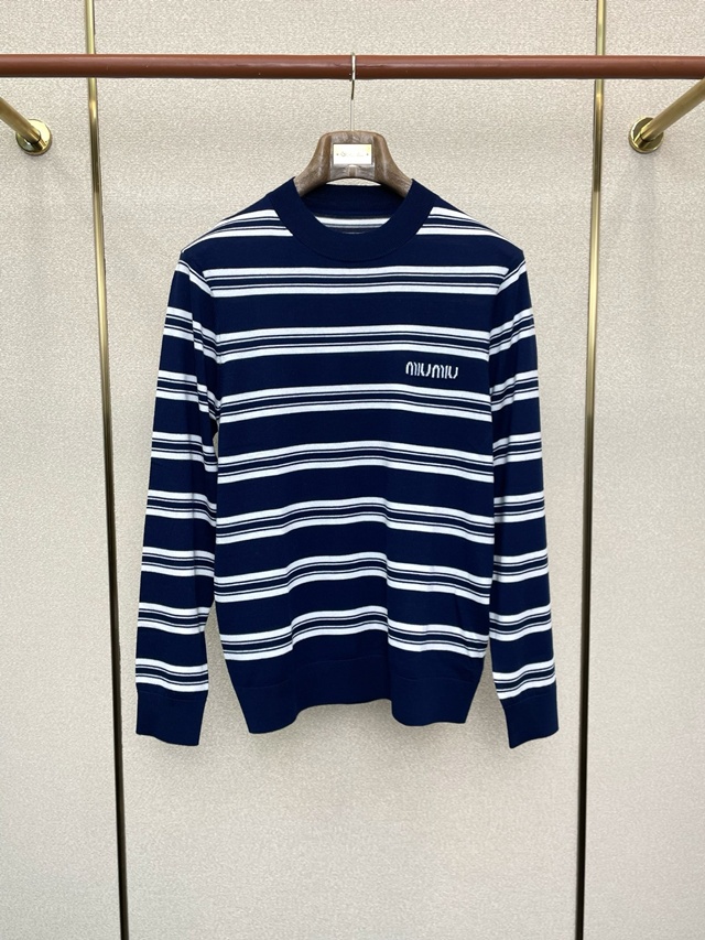 미우미우 스프라이트 니트 스웨터