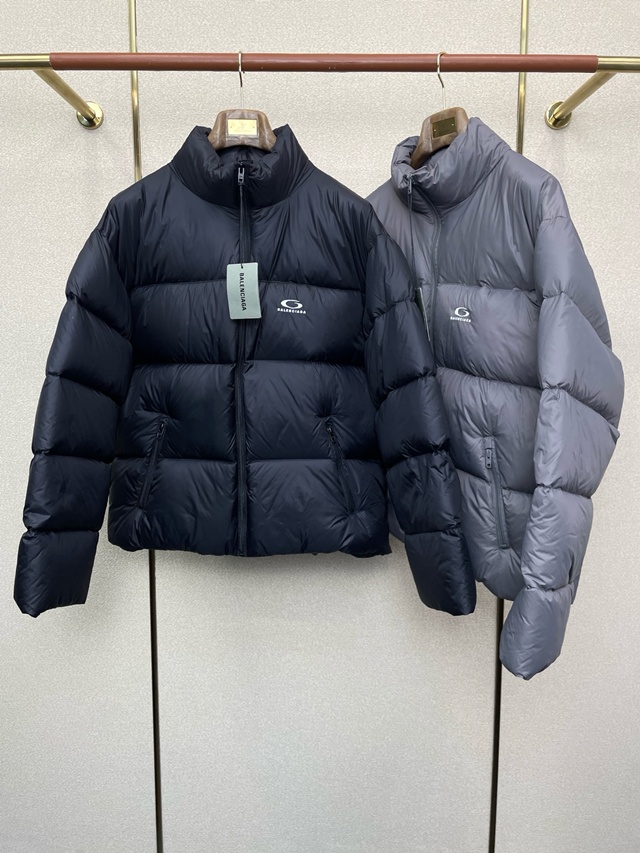 발렌시아가 스탠다드 퀄팅 다운 재킷 패딩 2칼라