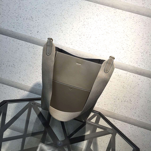 셀린느 Seau Sangle Shoulder Bag 