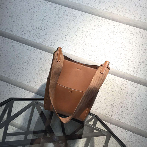 셀린느 Seau Sangle Shoulder Bag 