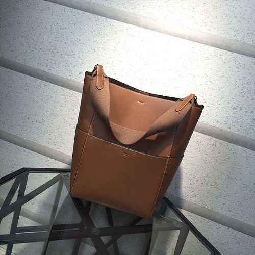 셀린느 Seau Sangle Shoulder Bag 