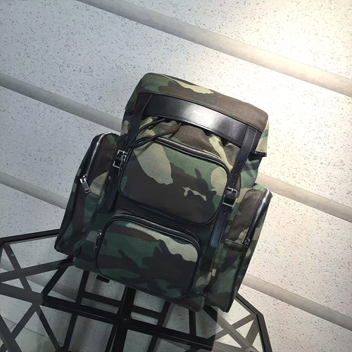 이브생로랑 카키 개버딘 카모플라쥬 클래식  백팩 -  블랙