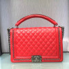 샤넬 탑핸들 보이백28-은장/레드/카프스킨
