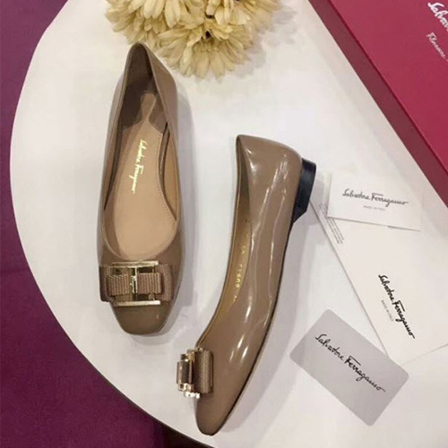 페레가모 여성슈즈 6cm