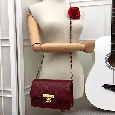 샤넬 A81419 카프스킨 골드톤 메탈 월릿온 체인 백 버건디